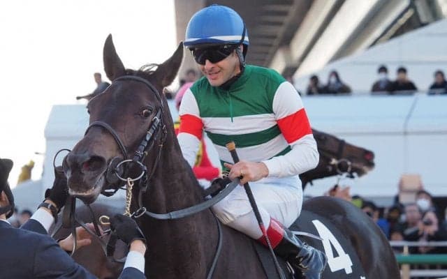 日曜中山９Ｒ・菜の花賞は良血コントラチェックが１番人気にこたえる