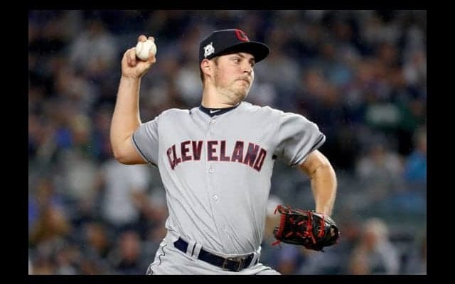 【MLB】ドローン入手のブライアントに“流血”バウアーがオファー!?「一緒に飛ばそう」