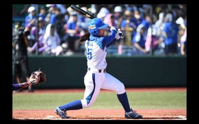 女子プロ野球選手が200キロのバーベルを…　驚愕動画にファン「小錦を持ち上げた」