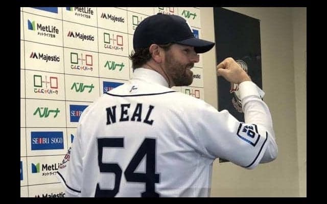 西武の新外国人ニールが入団会見　渡辺GMは期待「四球の少なさが突出してる」