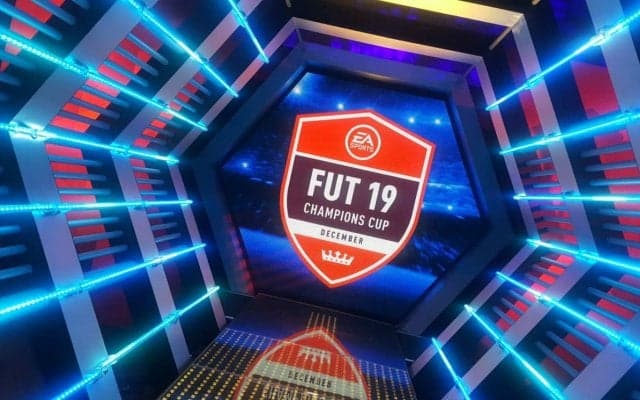 【速報】FIFA19 FUT Champions Cupロンドン大会が開幕。日本代表つぁくと選手と黒豆選手が決勝T進出！