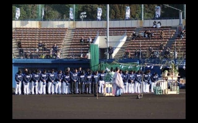 西武がキャンプイン　辻監督が決意表明「今度は日本チャンピオンのフラッグを」