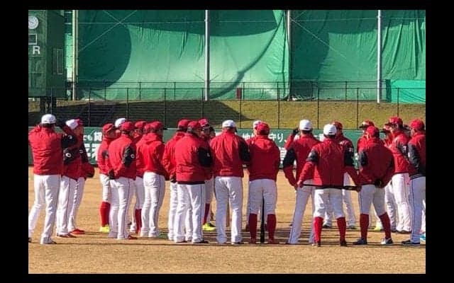 広島長野、新天地のキャンプ初日に円陣で誓う「日本一に向けて頑張りましょう」