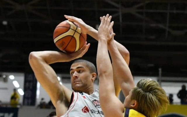 勝負を分けたオフェンスリバウンド、千葉ジェッツが栃木に3点差で競り勝ち14連勝