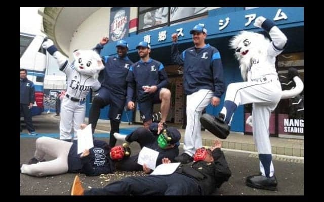 西武の新助っ人ニールが初ブルペン＆節分体験　「とても楽しかったよ」