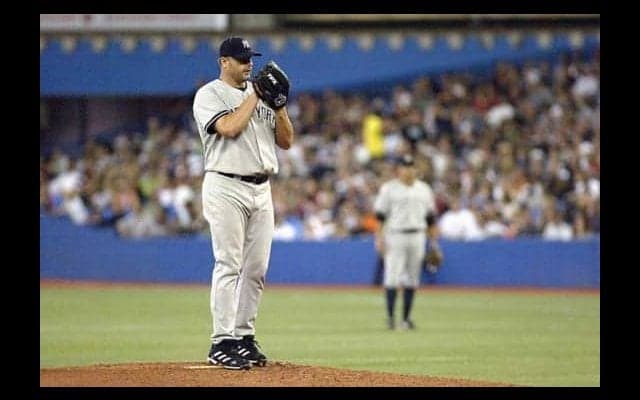 56歳クレメンスのスライダーが「エゲツない」　MLB公式「映像を楽しむといい」