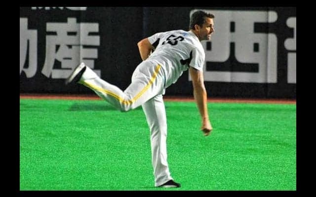 復活目指す鷹サファテ、また“重い球”披露　「打者目線」の投球練習動画を公開