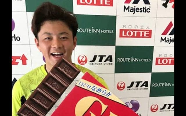 ロッテのバレンタイン企画、2連覇中の成田が途中経過1位「ボクですか？」
