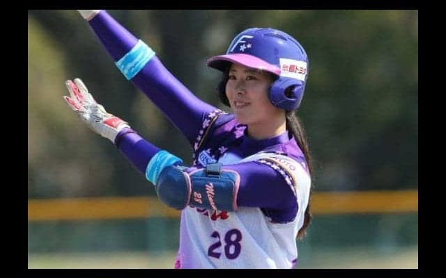 【女子プロ野球】「美女9総選挙」2位みなみ、埼玉引っ越しで新同僚との3ショット公開「お綺麗！」