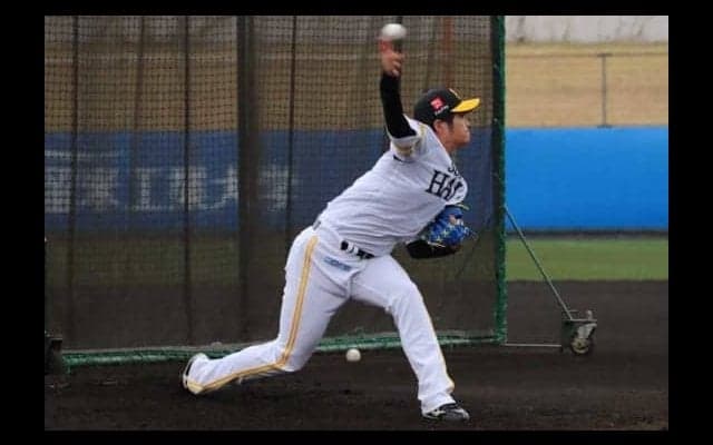 鷹ドラ1甲斐野、柳田のバット粉砕で球場どよめく　初の打撃投手で安打性1本のみ