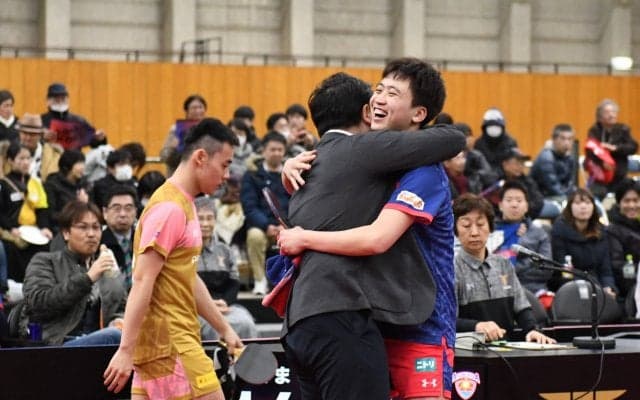 【卓球・Tリーグ】チョン ヨンシクの“世界のバックハンド”が炸裂！　彩たまは5連勝だ