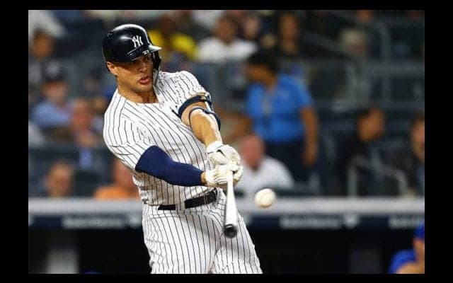 【MLB】太すぎる腕、大きすぎる肩…スタントンの“肉体”に「いいお尻」「めっちゃ強そう」