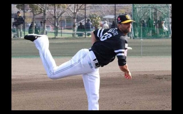 10か月ぶり合流の鷹サファテ、10キロ減で細っそり「心配していない」