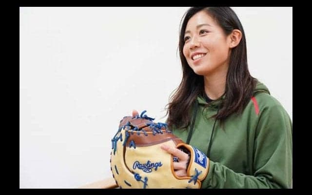 女子プロ野球界の美女勢揃い！　“美女9”の奥村が食事会の様子を公開
