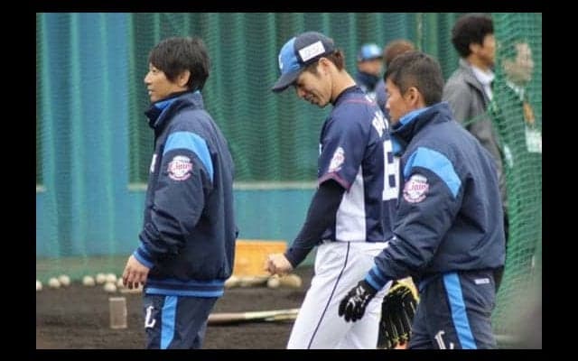西武齊藤大、フリー打撃で左腕に打球直撃しヒヤリ　病院に行く予定はなし