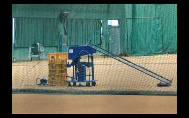 使い道は人それぞれ!?　西武キャンプで「名物」スローボールマシンが活躍