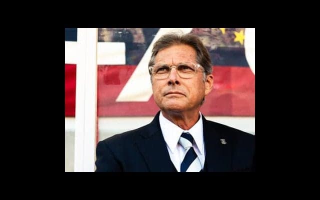 浦和レッズ、練習試合わずか１回。「オズの魔法使い」の狙いとは？