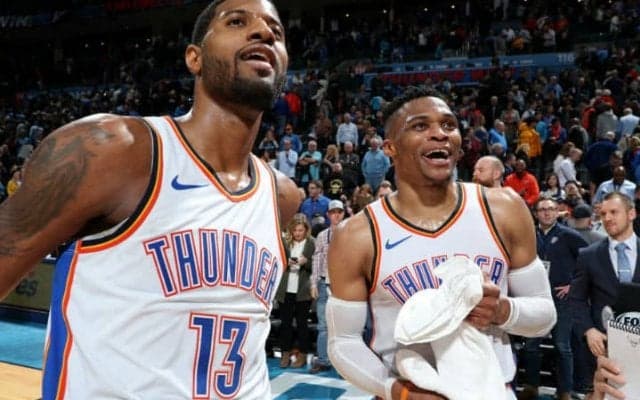 『友情タッグ』発動、ウェストブルックがNBA初の10試合連続トリプル・ダブル