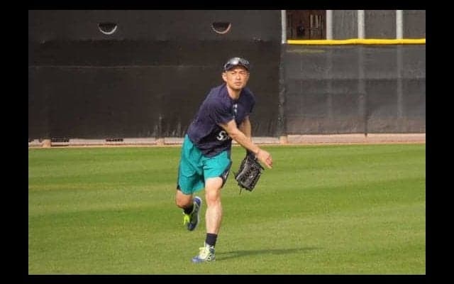 【MLB】イチロー、若手とのレギュラー争いに指揮官期待　「外野陣の一人として考えられる」