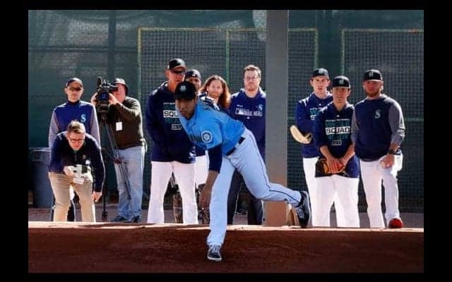 【MLB】菊池雄星のブルペンをイチローが凝視も…本人気づかず　「マジですか！」