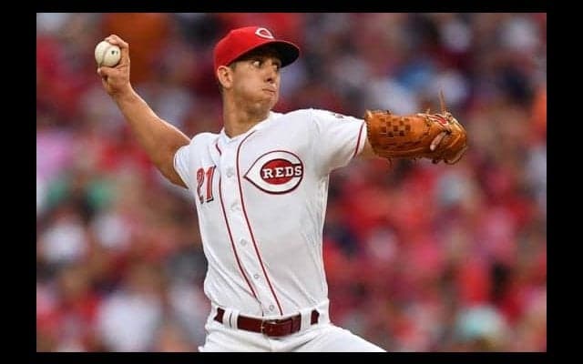 MLBで二刀流が本格的に流行へ　昨季4発のレッズ右腕がキャンプで投打の練習