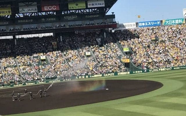 高知商ダンス問題はまさかの「不措置」に　高野連が世間の常識に敗北するまで