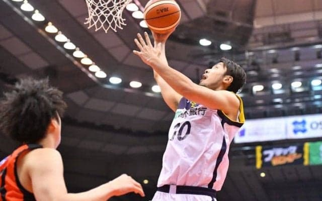 堅守から攻めのリズムを作った栃木ブレックス、三遠との守り合いを制して快勝！