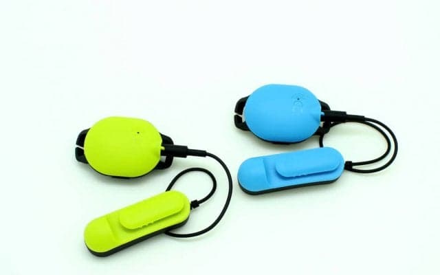 タイムやストローク数を音声案内。骨伝導の水泳用トレーニングデバイス「MARLIN」が便利そう