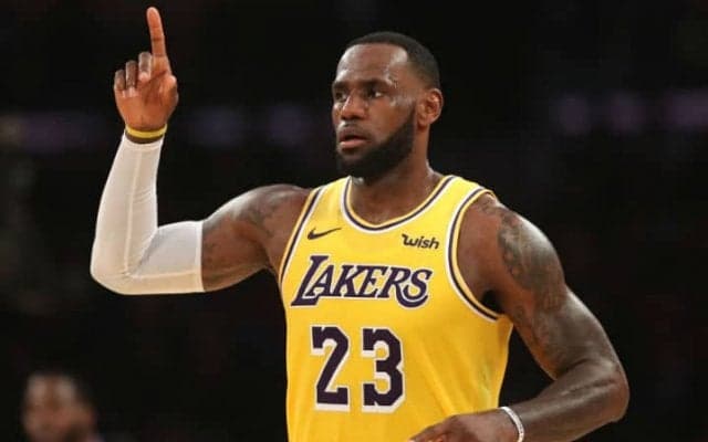 3連敗で窮地に立たされるも、「試練に立ち向かう」と前だけを向くレブロン