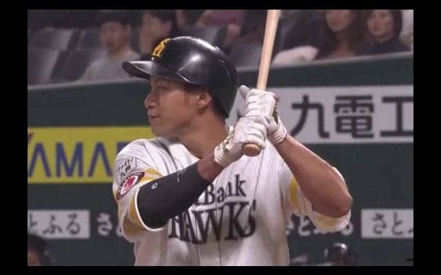 鷹・柳田が今季“1号“　内角低めのスライダーを右中間へ「詰まりましたが…」