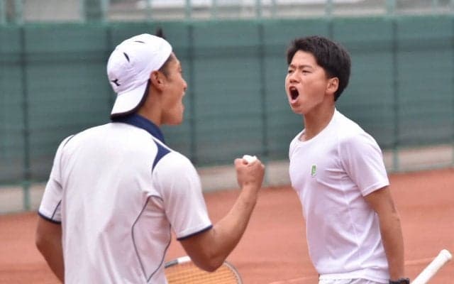 【庭球部男子】　栗山・天野組がストレート勝ちで、準決勝へ進出！