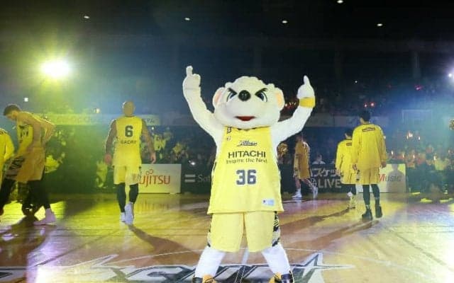 SR渋谷のサンディーが渋谷区特別住民票を取得、新潟戦の試合前に交付式を実施