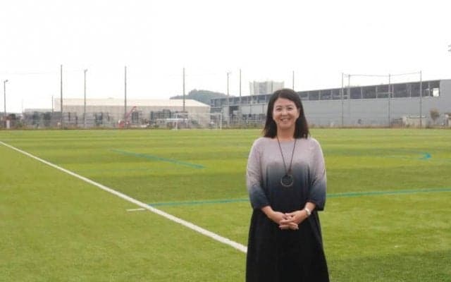 “所属しない”働き方。安部未知子が改革する、市民クラブの経営戦略