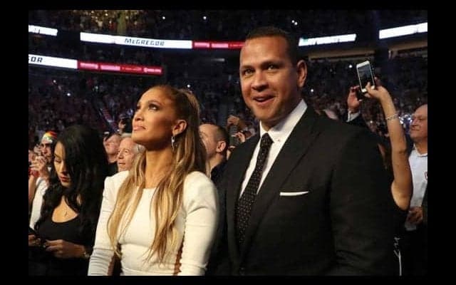 【MLB】Aロッド、ジェニファー・ロペスに婚約指輪をはめる瞬間の美しすぎる写真を公開