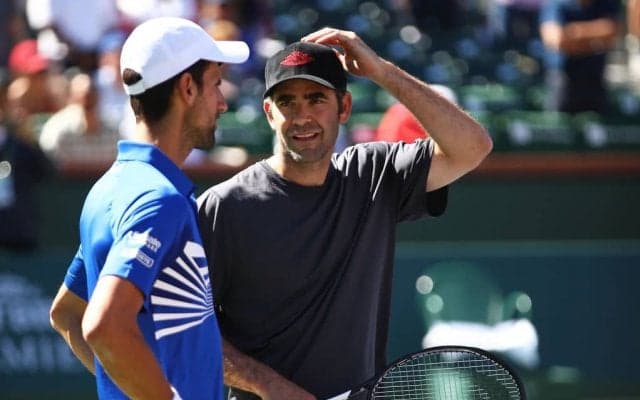 ジョコビッチが急遽サンプラスとペアを組みダブルスマッチ。「自分のアイドルと同じコートをシェアするなんて感激だ」