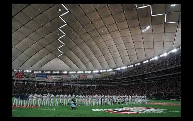 巨人丸、イチロー御前試合で美技披露！　中堅後方の大飛球にジャンプ一番