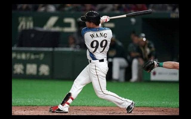日本ハム王柏融が右翼線へタイムリー二塁打！　6回に貴重な追加点を演出