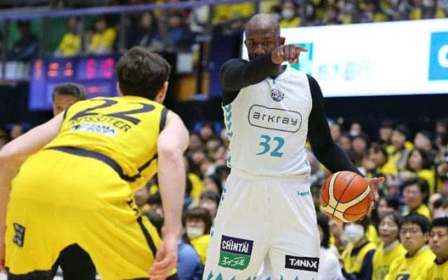 マブンガが試合を支配、京都ハンナリーズが栃木の9連勝を止めるアップセット