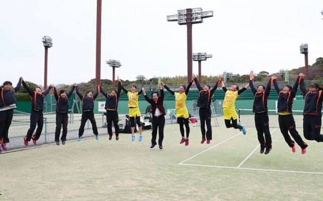 「笑顔でいこう」大接戦のD1が試合を決め、相生学院が3連覇 女子団体決勝【第41回全国選抜高校テニス大会】