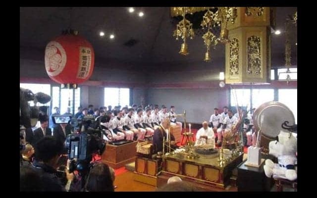 西武、必勝祈願で日本一改めて誓う　辻監督は絵馬に3年連続で「健康」