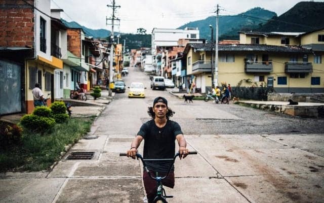 ナッシング・イズ・インポッシブル！　片脚のBMXライダー！