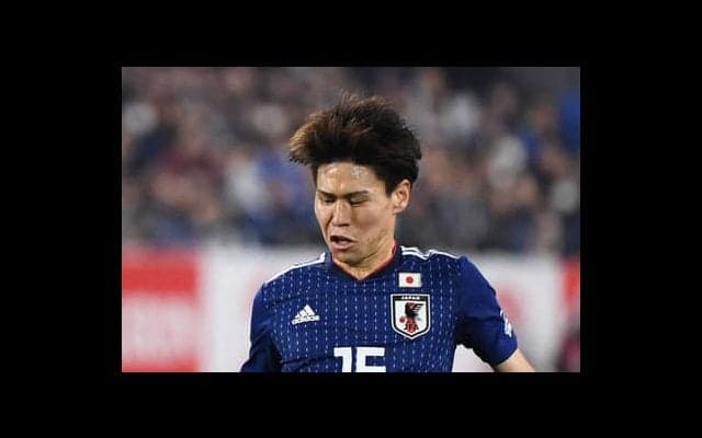 中島翔哉のゴールの起点に。橋本拳人は長谷部の後継者の資格あり