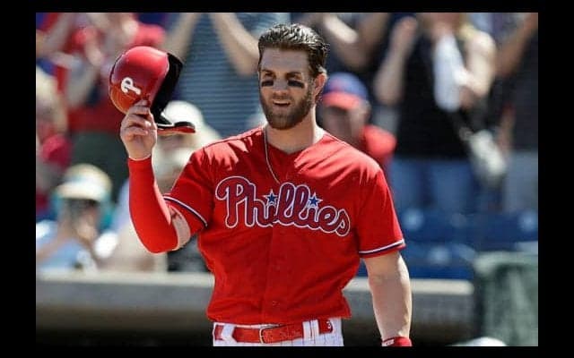 【MLB】ハーパー、地元デビュー戦の“最敬礼”動画が話題　「球界の顔」「新たな始まり」