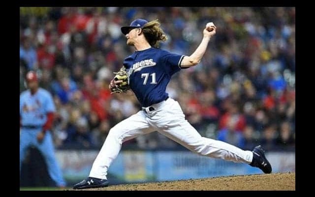 【MLB】ブルワーズ“火の玉左腕”の無双動画がエグい「なんてこった」「えげつない直球」