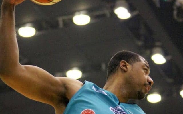 デイヴィッド・サイモンが不屈のパフォーマンスを披露、B1残留へ一丸の滋賀を撃破