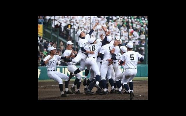 東邦センバツＶの決め手。習志野のツキと勢いを封じた「超前進守備」