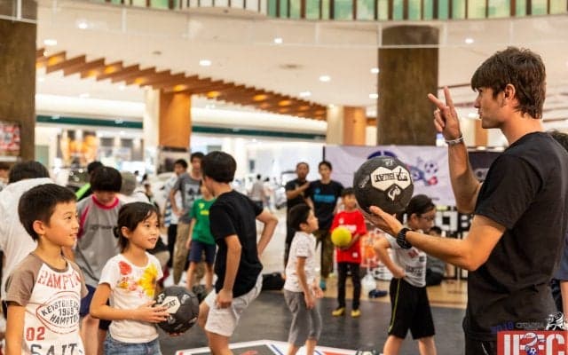 フリースタイルフットボールを学ぼう！全国のスクール情報を徹底網羅