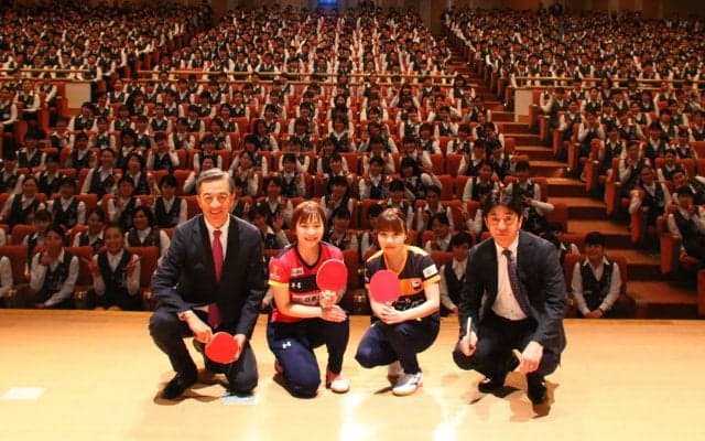 【Tリーグ】ノジマの入社式にTリーガー  939人にラリーでエール送る