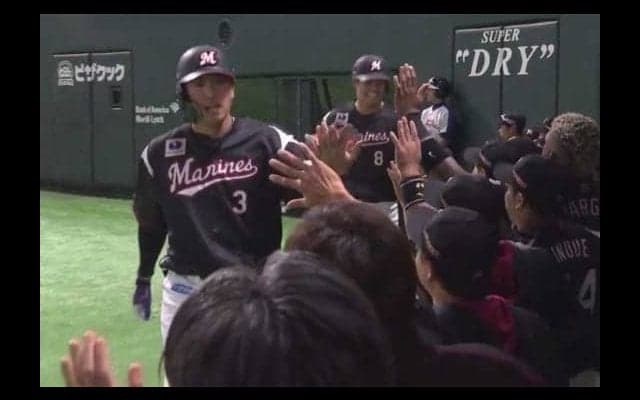 鷹、今季初黒星　延長競り負け64年ぶり記録ならず　ロッテ、角中弾で連敗止める