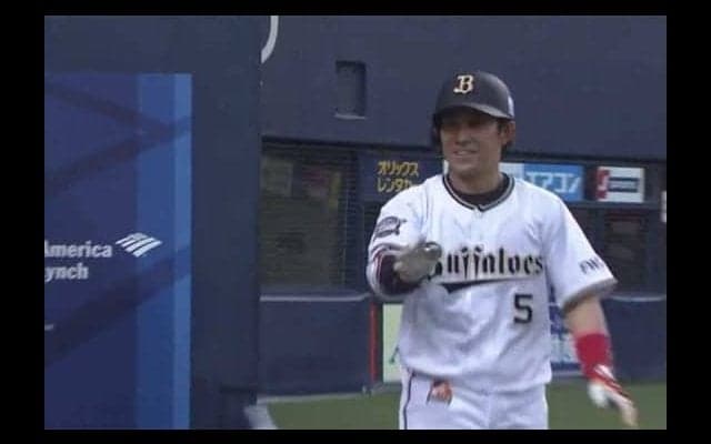 オリ伏兵“167センチ男”が今季初アーチ　同僚はサイレントトリートメントで祝福